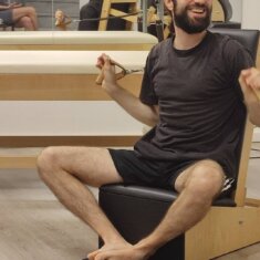 Στρατος Γ. δασκαλος πιλατες