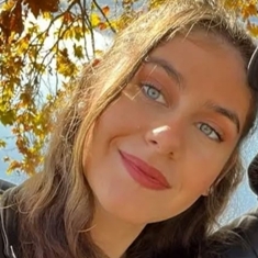 Δεσποινα Τσακνη δασκαλα γαλλικων
